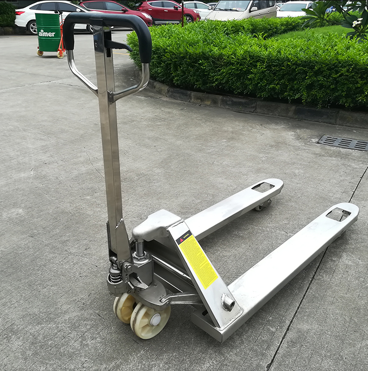 超市货物搬运使用手动液压搬运车